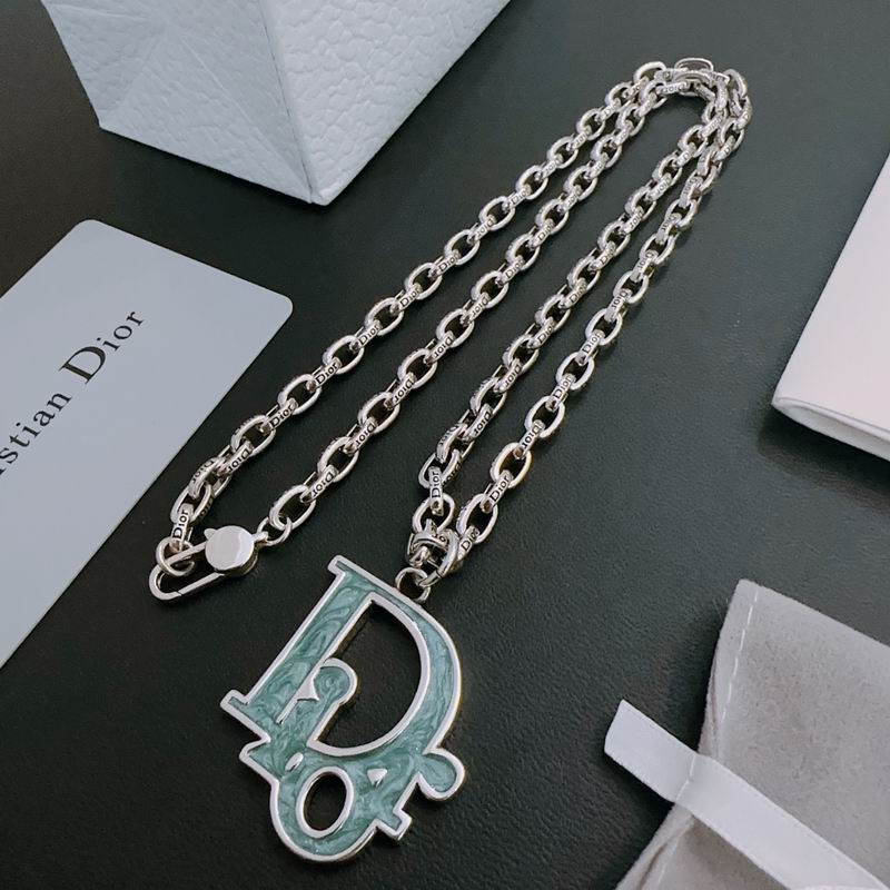 Dior Necklace 05lyr342